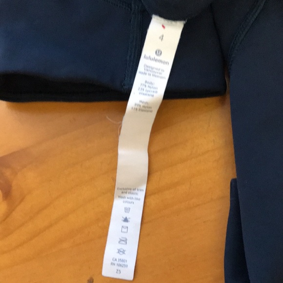 Lululemon In Movement Crop Everlux 19" Nocturnal Teal Size 4 - Picture 16 of 16